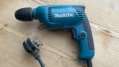 Makita 6413 corded drill 240v - corded,