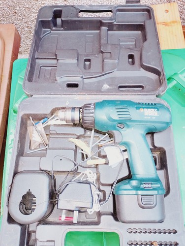 Black decker power drill - black&decker,
