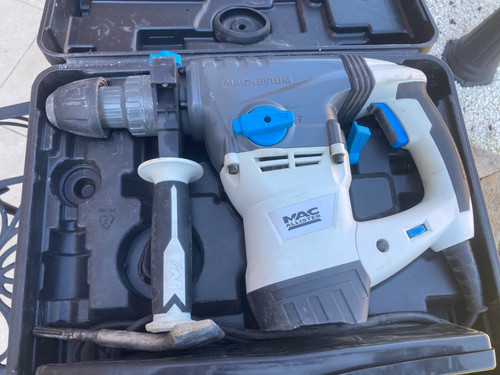 Macallister 240v 1500w corded - 240v,