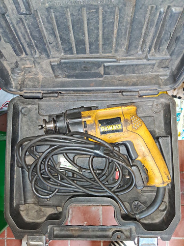 Dewalt d21710 d217d 600w - d217d,